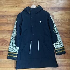 Burton Women’s Snowboards jacket
NWOT